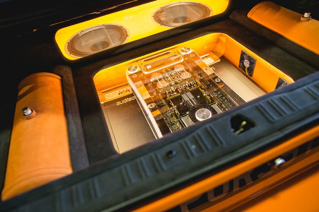 Nick Sahota's BMW E30 M3 on Air Lift Performance